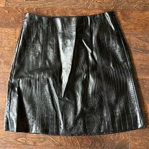 Babaton Aritzia Faux Leather Skirt 🖤